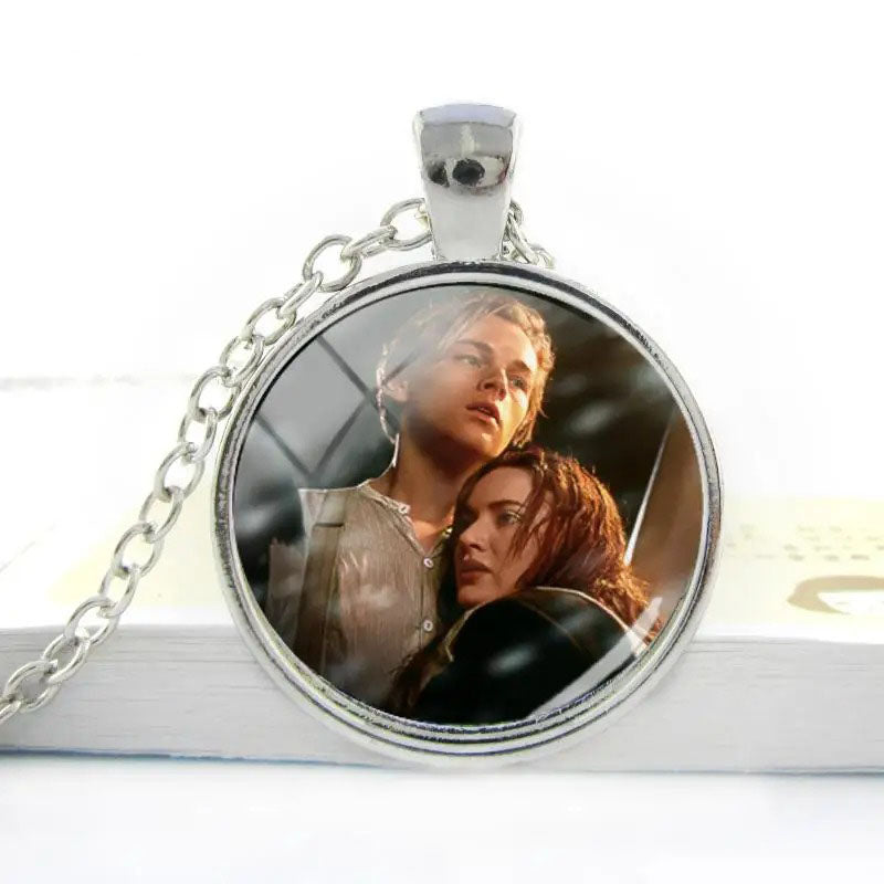 Titanic - Vintage Round Necklace