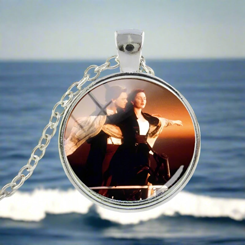 Titanic - Vintage Round Necklace