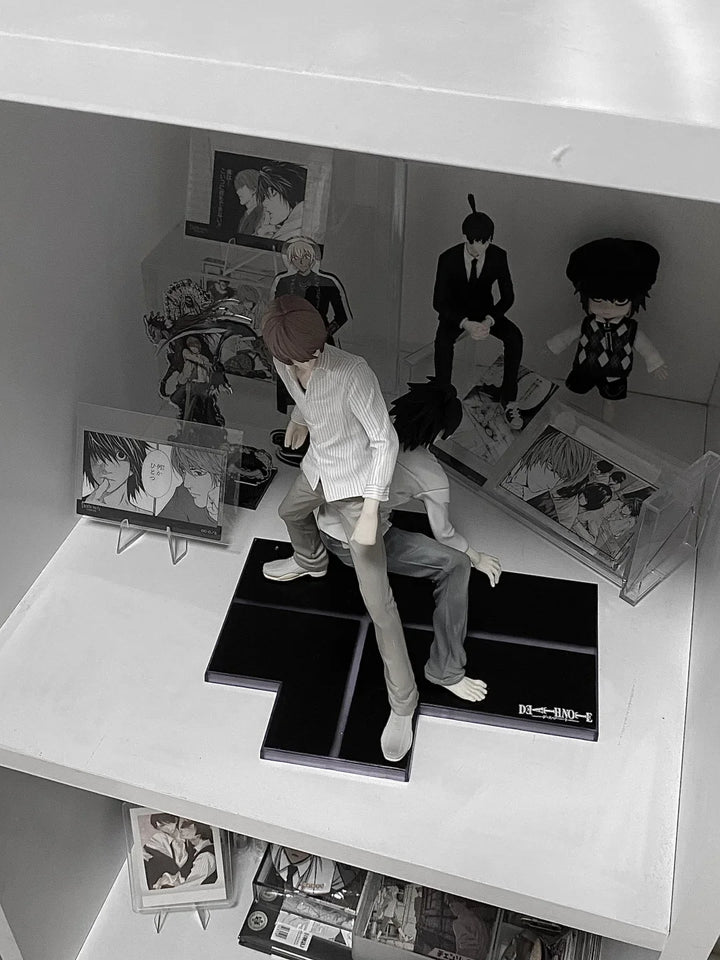 Anime Psychological Thriller Action Figure Set - L Lawliet & Light Yagami Collectible Statue - Dynamic Crouching Dual Character Display Scene Model - Premium Desktop Toy Gift for Manga & Otaku Fans