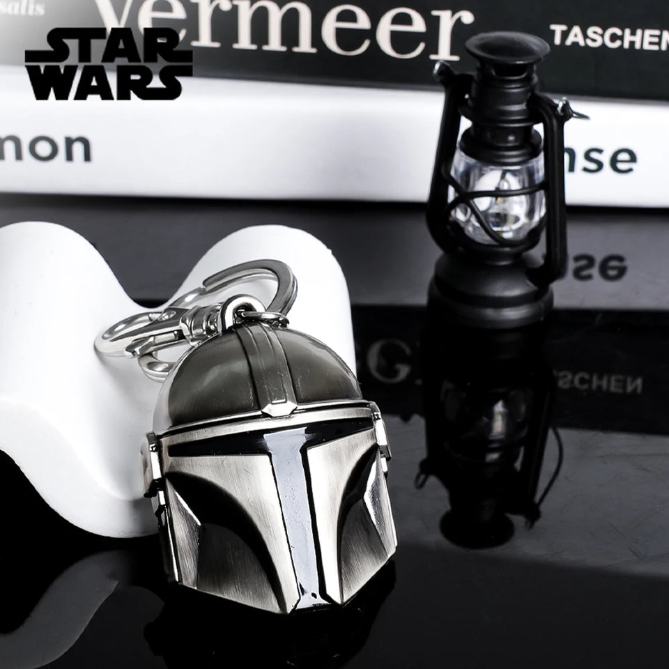 Star Wars Mandalorian Helmet Pewter Keyring - Premium Metal Beskar-Inspired Keychain - 3D Sculpted Mando Helmet Bag Charm - Galactic Bounty Hunter Accessory & Gift for Fans