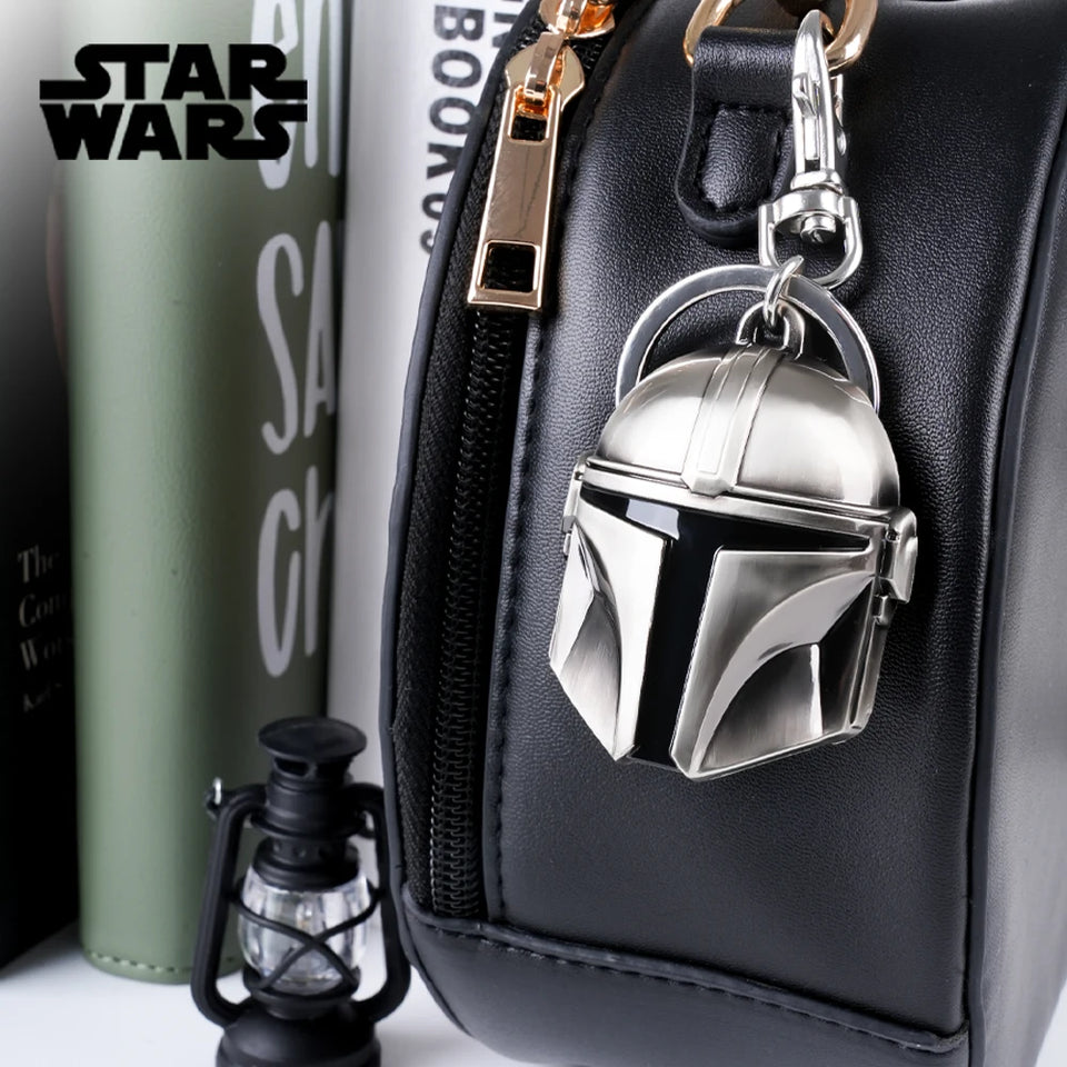 Star Wars Mandalorian Helmet Pewter Keyring - Premium Metal Beskar-Inspired Keychain - 3D Sculpted Mando Helmet Bag Charm - Galactic Bounty Hunter Accessory & Gift for Fans