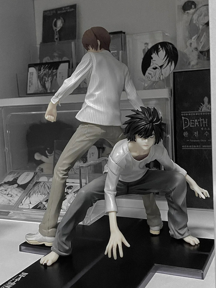 Anime Psychological Thriller Action Figure Set - L Lawliet & Light Yagami Collectible Statue - Dynamic Crouching Dual Character Display Scene Model - Premium Desktop Toy Gift for Manga & Otaku Fans
