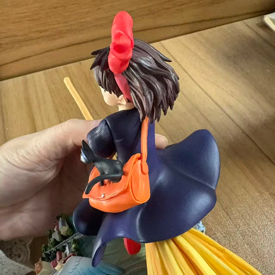 Anime Witch Delivery Service Diorama Figure - Flying Kiki Magic Broom Resin Statue - Retro Black Cat Jiji Town Base Model - Collectible Nostalgic Fan Gift for Bookshelf & Desk Display (15CM)