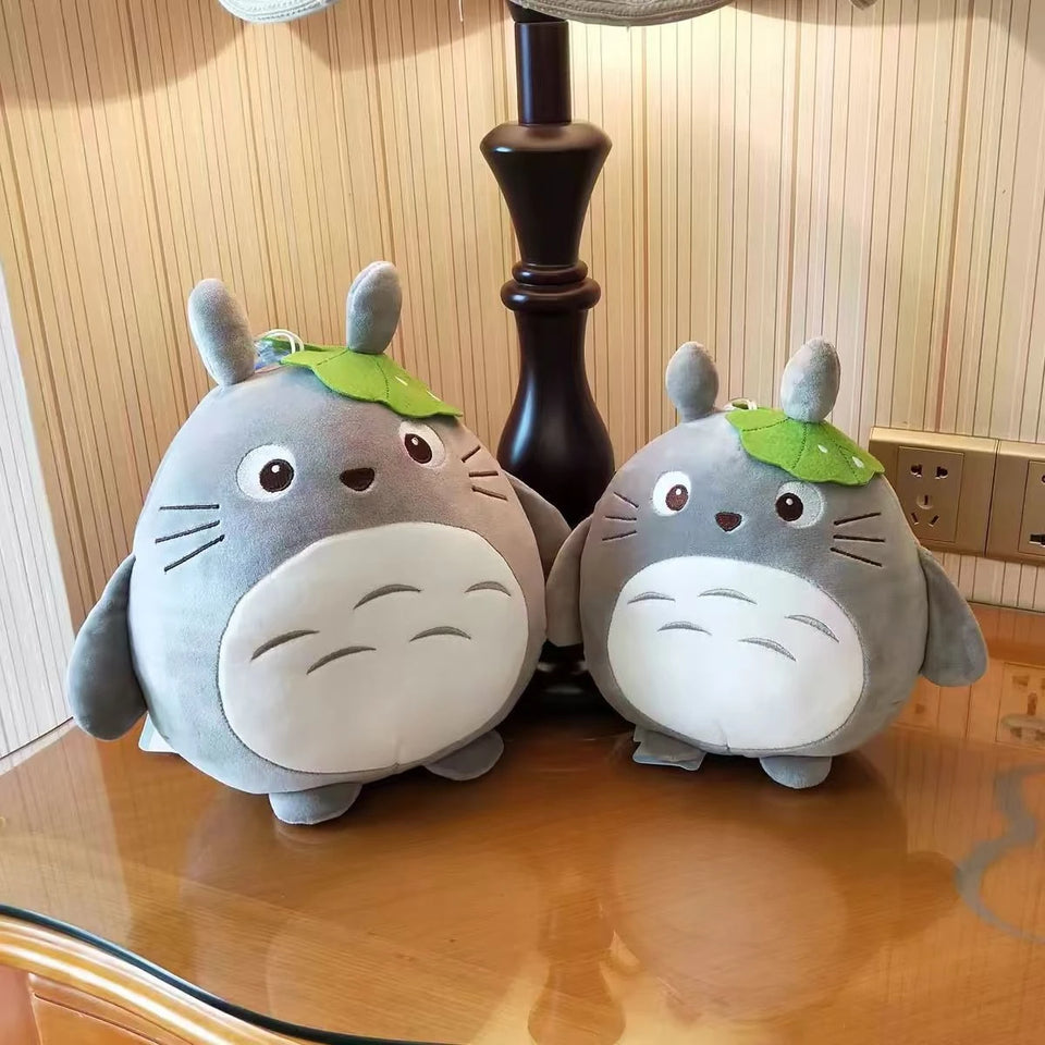 Anime Grey Forest Spirit Plush Toy - Cute Round Totoro Leaf Plushie Cushion - Kawaii Fluffy Chonky Animal Stuffed Doll - Collectible Nostalgic Fan Gift for Kids Room & Bed Desk Display