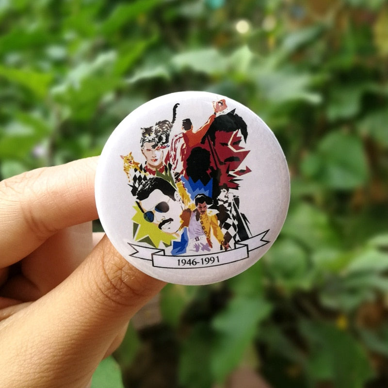 The Queen  Freddie Mercury  Metal Badges