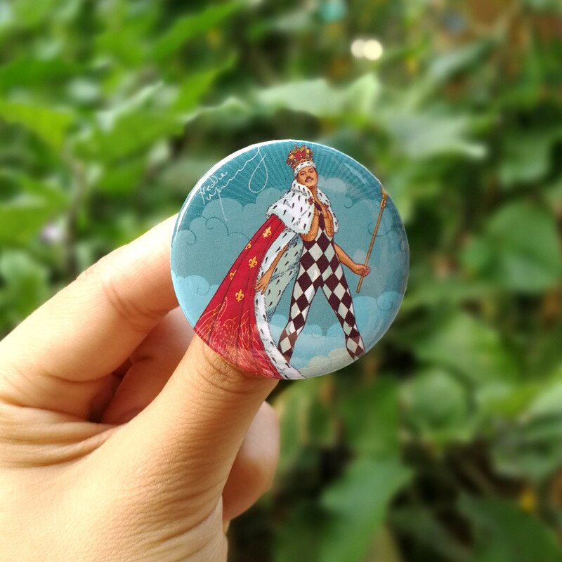 The Queen  Freddie Mercury  Metal Badges