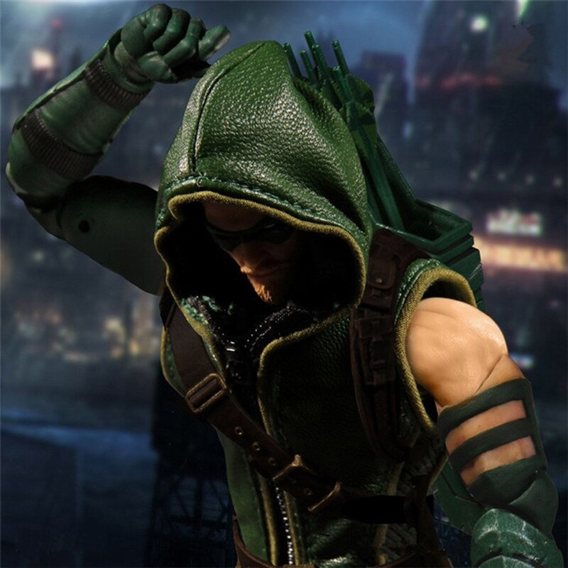 DC Comic's Green Arrow Collectible PVC Action Figure Toy (15cm)