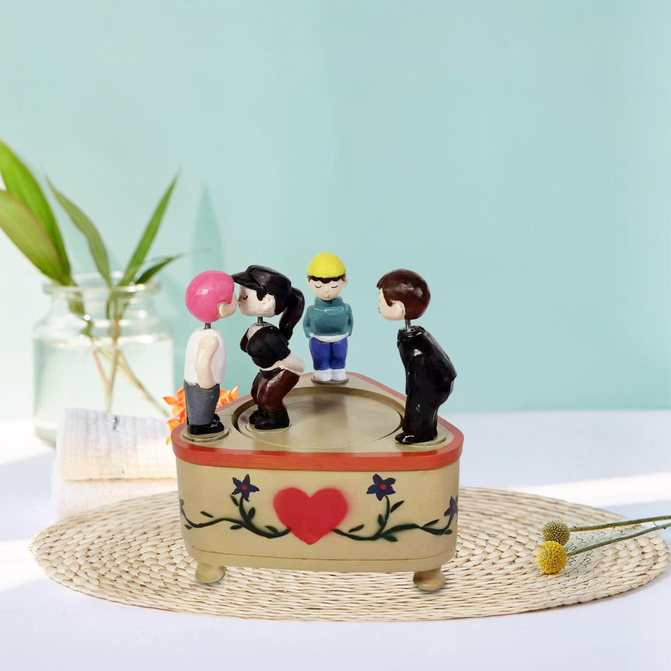 Rotating Kissing Couple Doll Music Box